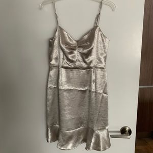 NWT BB Dakota Call in Slick Satin Ruffle Dress 4